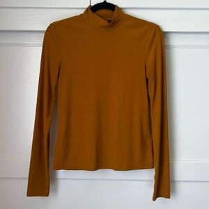 H&M turtleneck top size small
